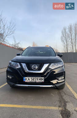 Внедорожник / Кроссовер Nissan Rogue 2017 в 