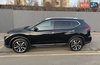 Внедорожник / Кроссовер Nissan Rogue 2017 в 
