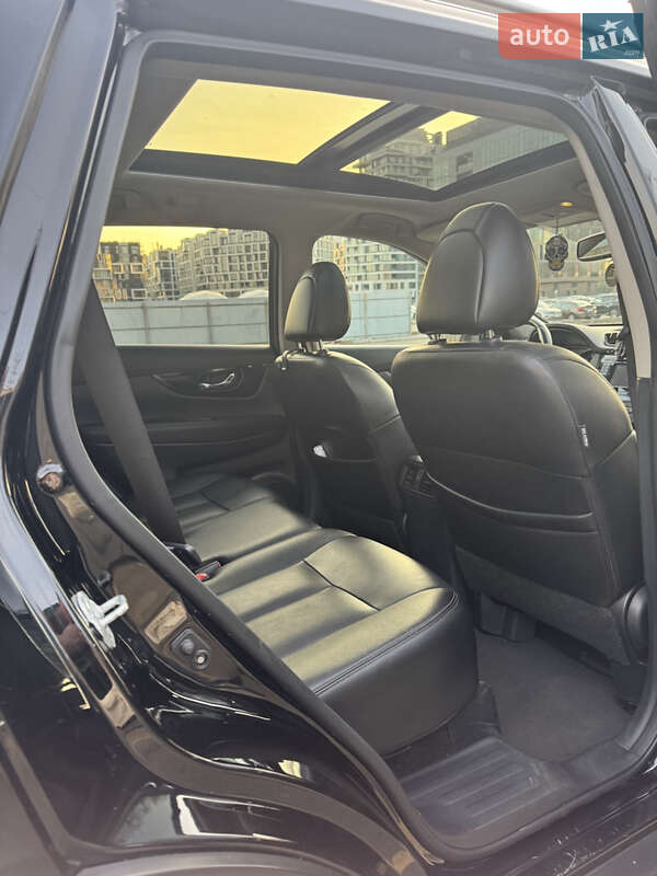 Внедорожник / Кроссовер Nissan Rogue 2017 в Киеве фото 15 Внедорожник / Кроссовер Nissan Rogue 2017 в Киеве