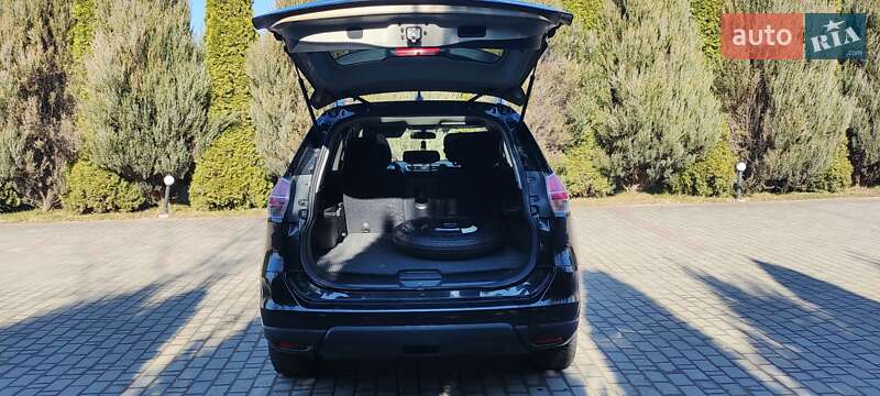 Позашляховик / Кросовер Nissan Rogue 2016 в Самборі