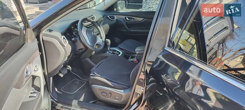 Позашляховик / Кросовер Nissan Rogue 2016 в Самборі