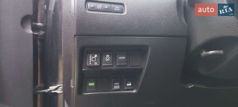 Позашляховик / Кросовер Nissan Rogue 2016 в Самборі