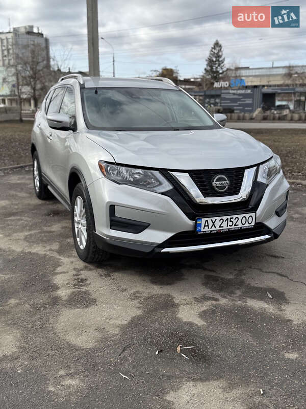 Внедорожник / Кроссовер Nissan Rogue 2018 в Харькове