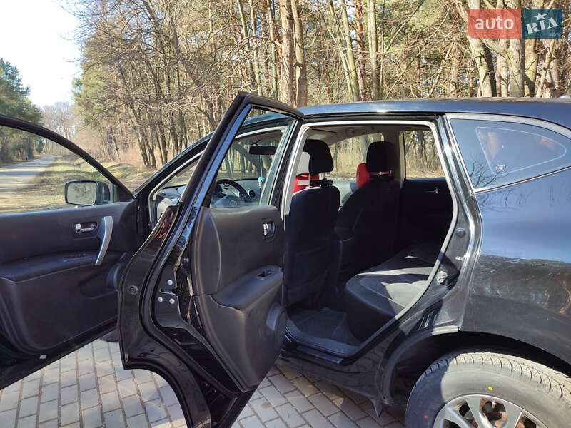 Внедорожник / Кроссовер Nissan Rogue 2012 в Бершади