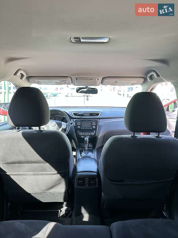 Позашляховик / Кросовер Nissan Rogue 2015 в Запоріжжі