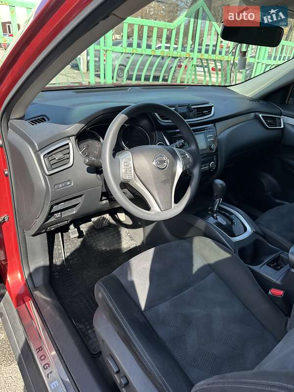 Позашляховик / Кросовер Nissan Rogue 2015 в Запоріжжі