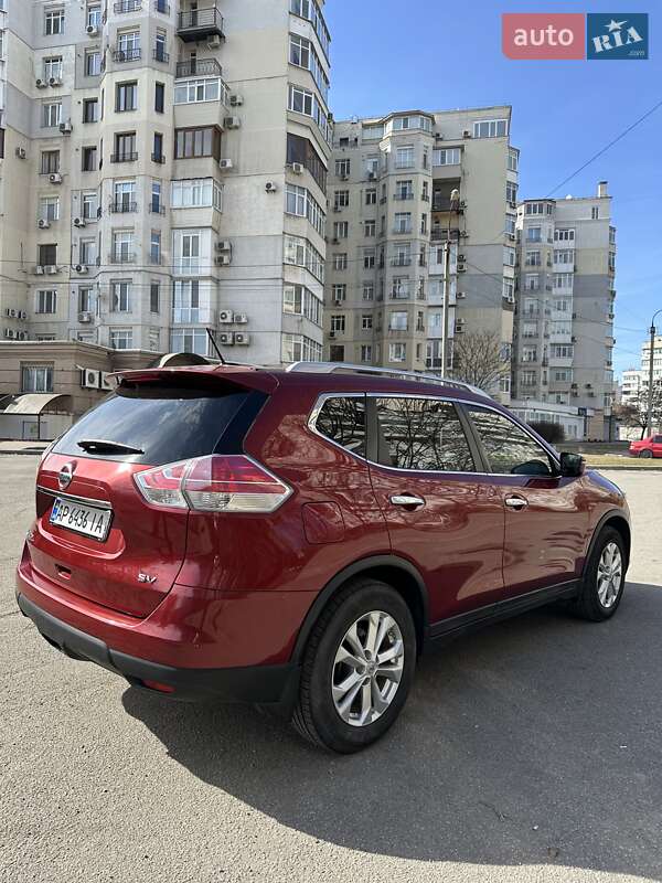 Позашляховик / Кросовер Nissan Rogue 2015 в Запоріжжі