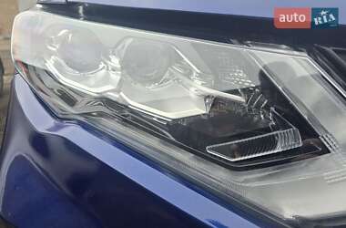 Внедорожник / Кроссовер Nissan Rogue 2019 в 