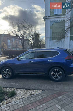 Внедорожник / Кроссовер Nissan Rogue 2017 в 