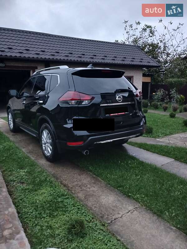 Позашляховик / Кросовер Nissan Rogue 2017 в Івано-Франківську