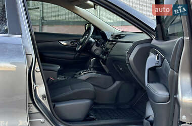 Внедорожник / Кроссовер Nissan Rogue 2019 в 