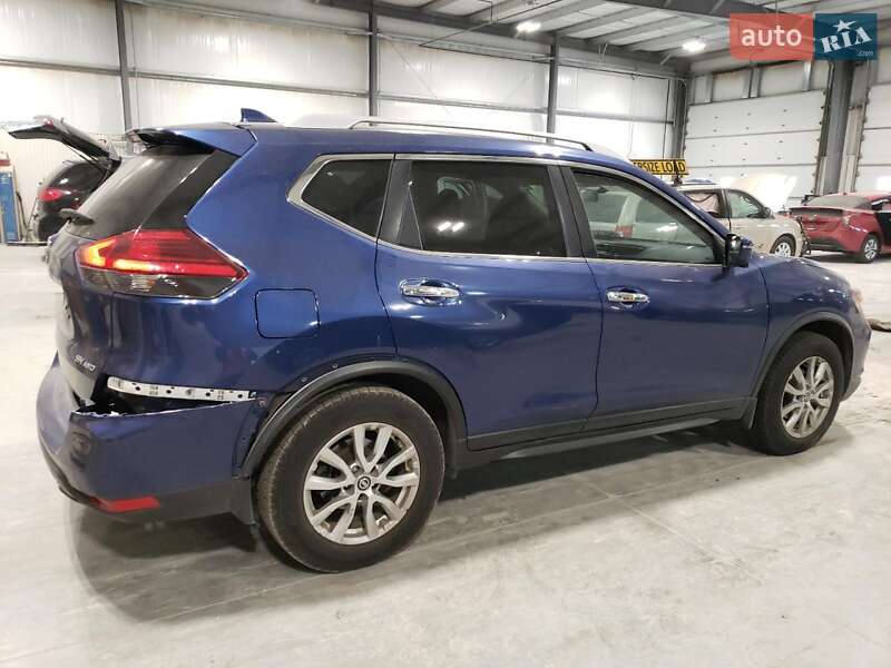 Позашляховик / Кросовер Nissan Rogue 2017 в Харкові
