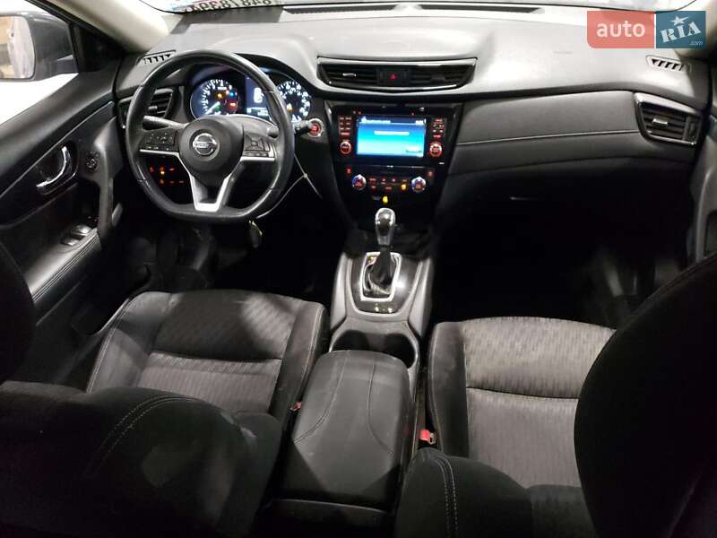 Позашляховик / Кросовер Nissan Rogue 2017 в Харкові