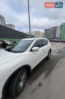 Внедорожник / Кроссовер Nissan Rogue 2014 в 
