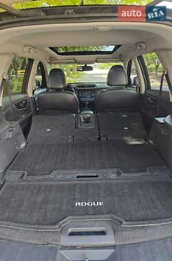Внедорожник / Кроссовер Nissan Rogue 2014 в 