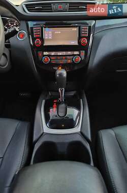 Внедорожник / Кроссовер Nissan Rogue 2014 в 