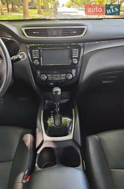 Внедорожник / Кроссовер Nissan Rogue 2014 в 