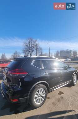 Внедорожник / Кроссовер Nissan Rogue 2017 в Чернигове