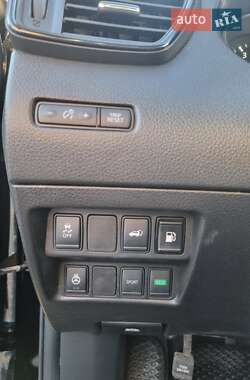 Внедорожник / Кроссовер Nissan Rogue 2017 в Чернигове