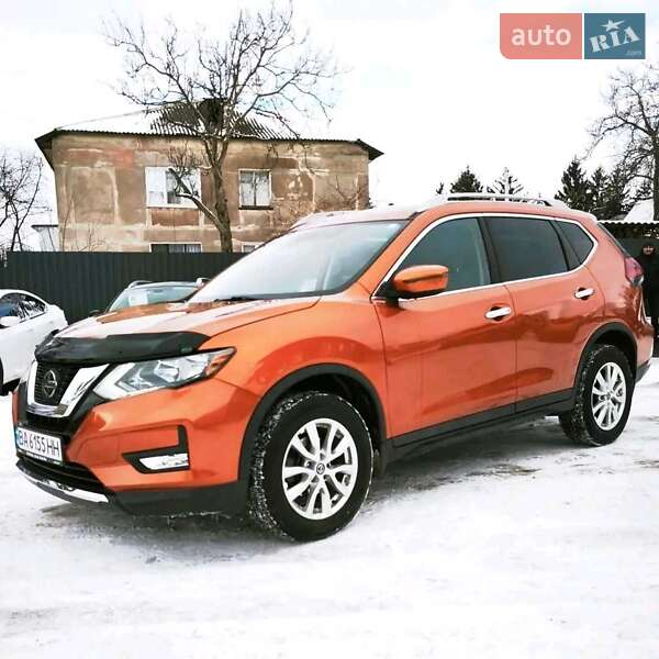 Позашляховик / Кросовер Nissan Rogue 2018 в Добровеличківці