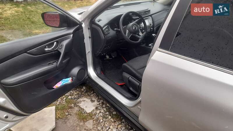 Позашляховик / Кросовер Nissan Rogue 2017 в Тернополі фото 13 Позашляховик / Кросовер Nissan Rogue 2017 в Тернополі