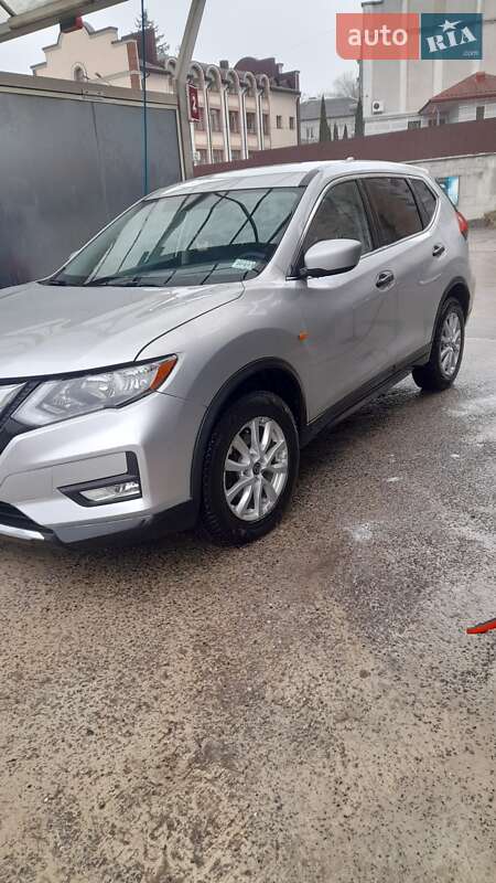 Позашляховик / Кросовер Nissan Rogue 2017 в Тернополі фото 5 Позашляховик / Кросовер Nissan Rogue 2017 в Тернополі