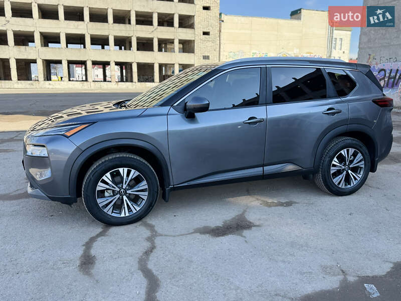 Позашляховик / Кросовер Nissan Rogue 2022 в Тернополі