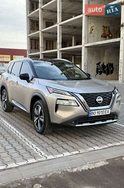 Внедорожник / Кроссовер Nissan Rogue 2022 в Тернополе