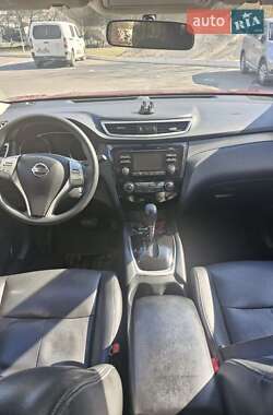 Внедорожник / Кроссовер Nissan Rogue 2016 в 
