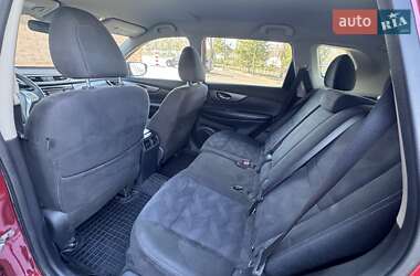 Позашляховик / Кросовер Nissan Rogue 2015 в 