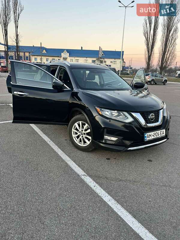 Позашляховик / Кросовер Nissan Rogue 2018 в Житомирі