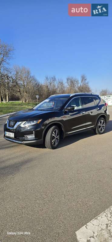Позашляховик / Кросовер Nissan Rogue 2017 в 