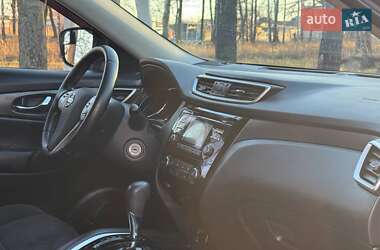 Внедорожник / Кроссовер Nissan Rogue 2014 в 