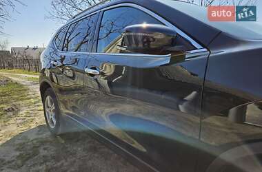 Внедорожник / Кроссовер Nissan Rogue 2016 в 