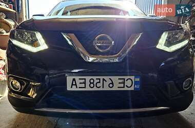 Внедорожник / Кроссовер Nissan Rogue 2016 в 