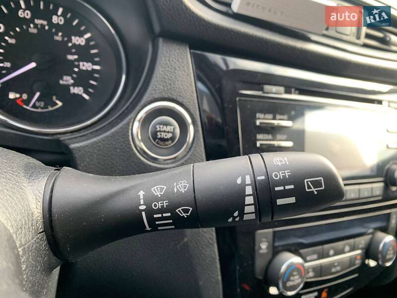 Внедорожник / Кроссовер Nissan Rogue 2017 в Одессе