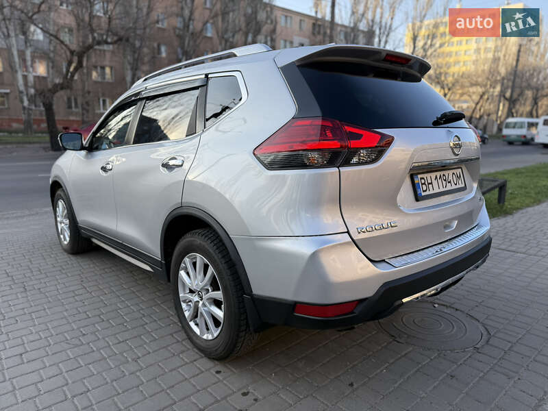 Внедорожник / Кроссовер Nissan Rogue 2017 в Одессе