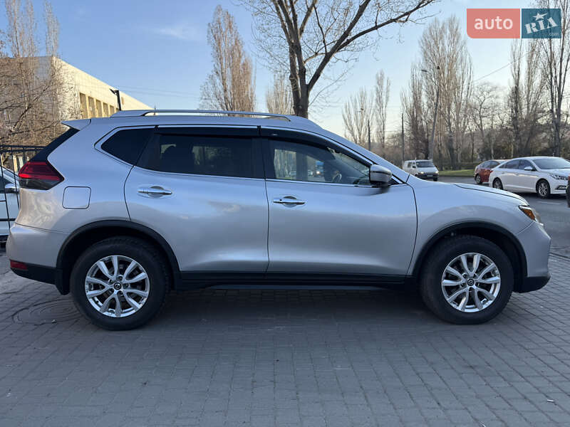 Внедорожник / Кроссовер Nissan Rogue 2017 в Одессе