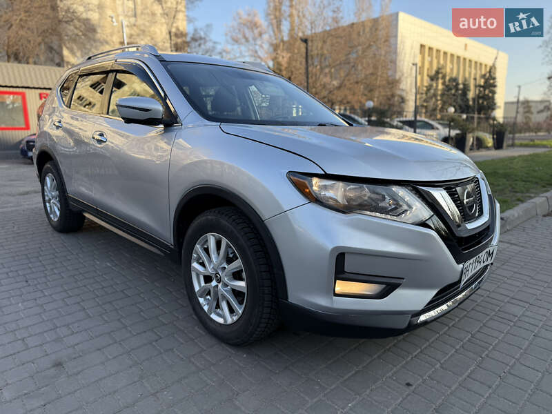 Внедорожник / Кроссовер Nissan Rogue 2017 в Одессе