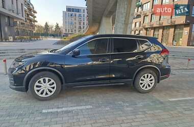 Внедорожник / Кроссовер Nissan Rogue 2017 в 