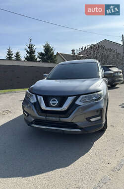 Внедорожник / Кроссовер Nissan Rogue 2017 в 