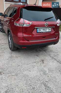 Позашляховик / Кросовер Nissan Rogue 2015 в 