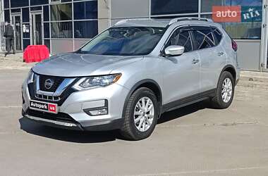 Внедорожник / Кроссовер Nissan Rogue 2018 в 