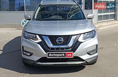 Внедорожник / Кроссовер Nissan Rogue 2018 в 