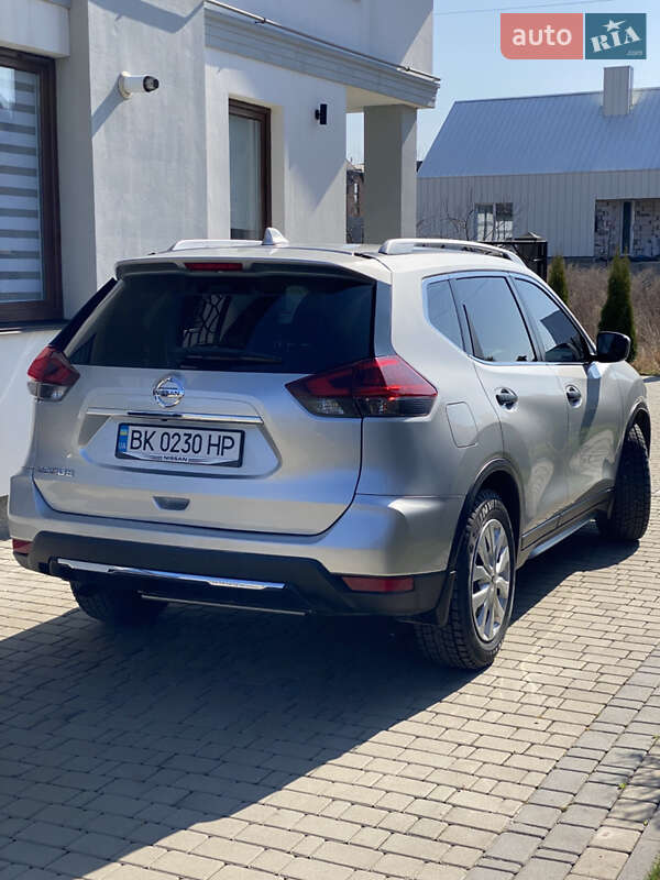 Позашляховик / Кросовер Nissan Rogue 2018 в Рівному