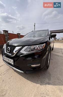 Позашляховик / Кросовер Nissan Rogue 2017 в 