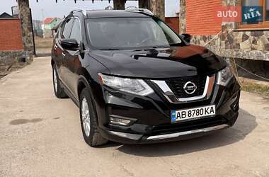Позашляховик / Кросовер Nissan Rogue 2017 в 