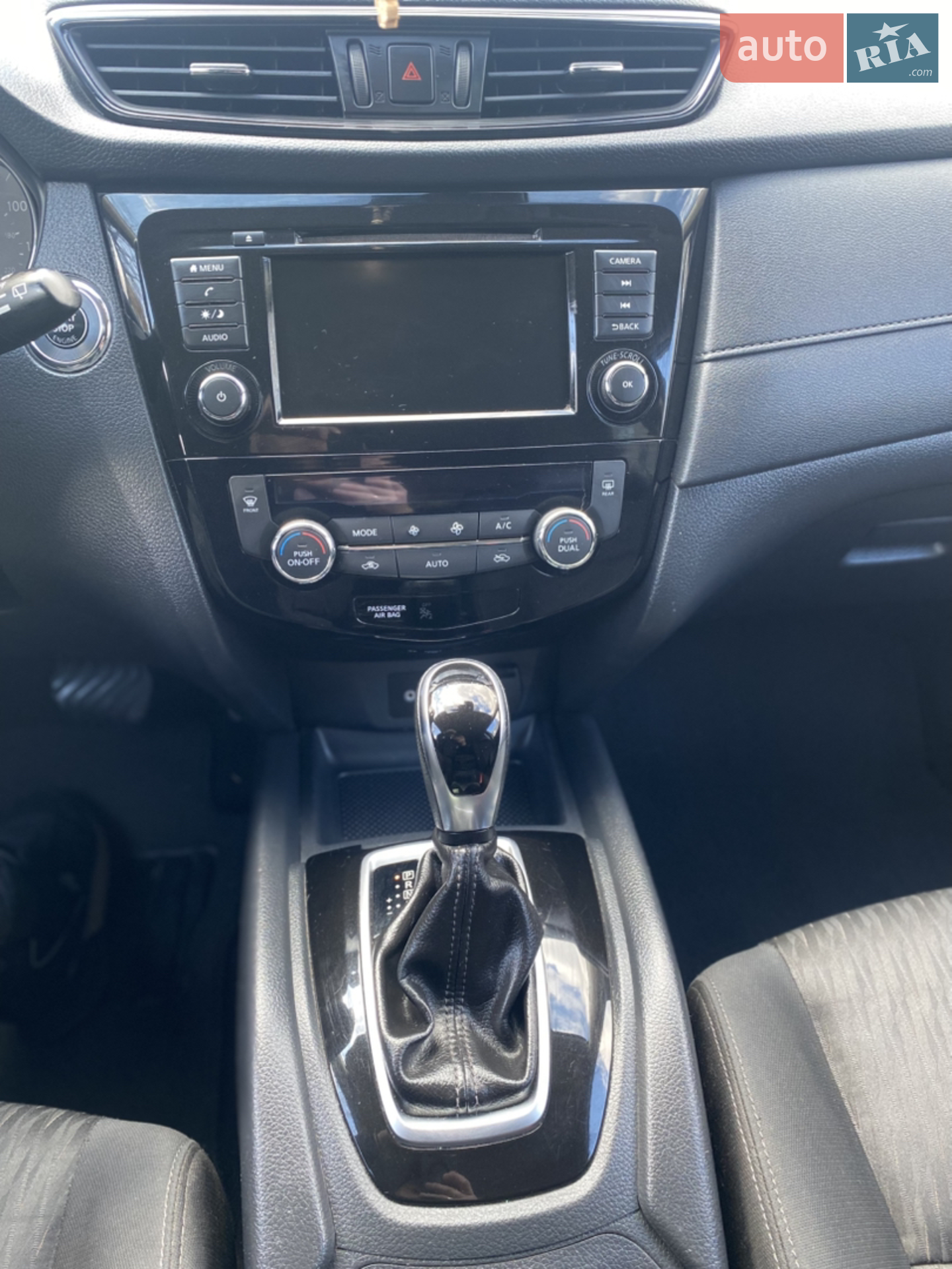 2019 Nissan Rogue - мініатюра 14
