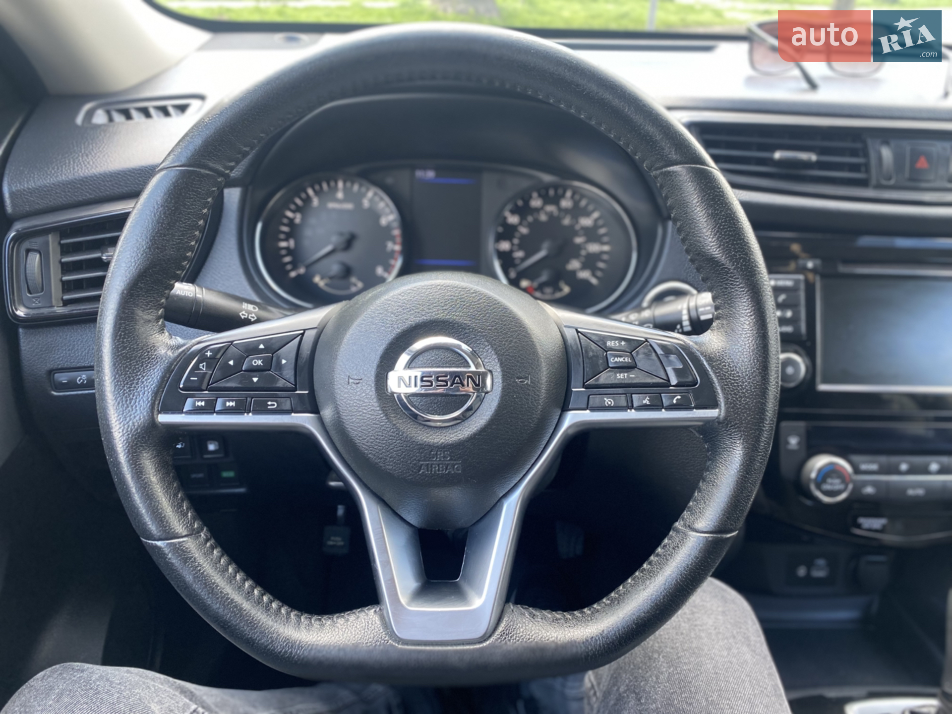 2019 Nissan Rogue - мініатюра 17