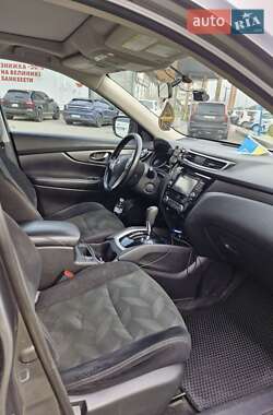 Внедорожник / Кроссовер Nissan Rogue 2015 в 